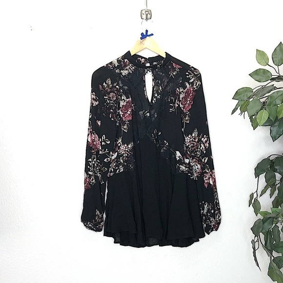 Daytrip Floral Lace Trim Tunic/ Short Dress - Picture 1 of 6